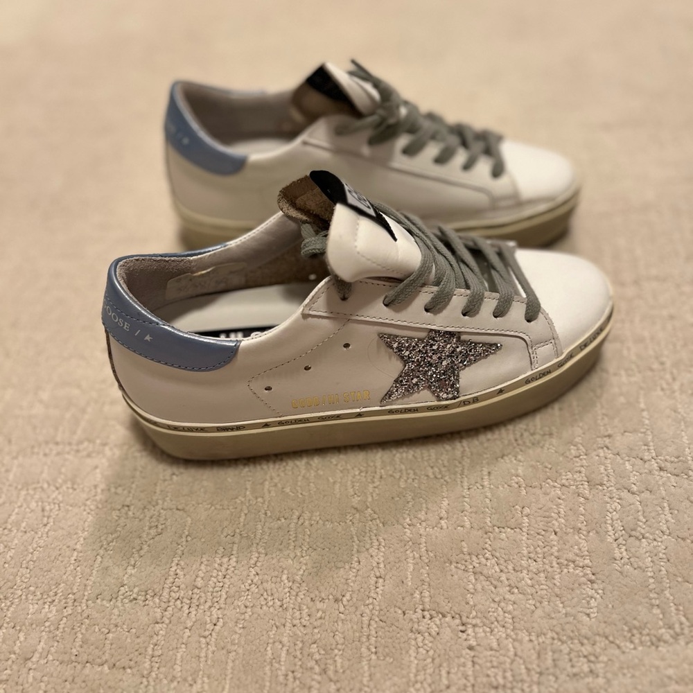 Like New Golden Goose HI Star Sneakers - size 36!!